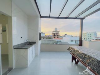Cobertura com 160 m² 100% mobiliada, a 250 metros do mar faz limite com  Balneario Piçarras