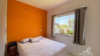 SOBRADO SEMI MOBILIADO NA PRAIA