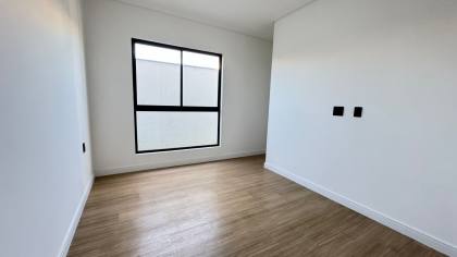 APARTAMENTO 3 QUARTOS A 500 METROS DO MAR .