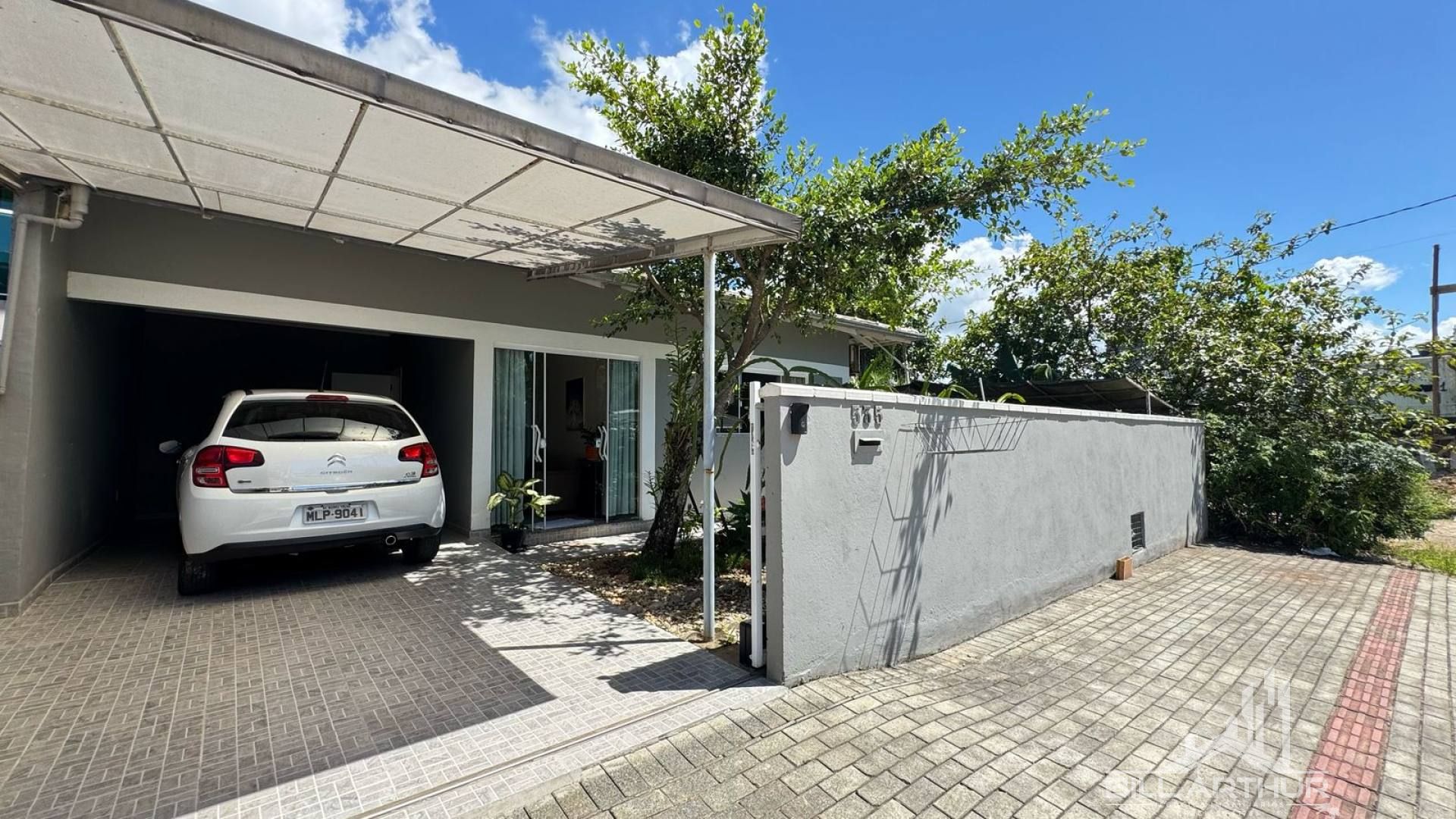 Casa na praia a 400 metros do mar