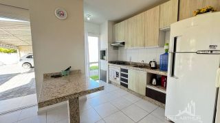 Casa na praia a 800 metros do mar em condomínio fechado