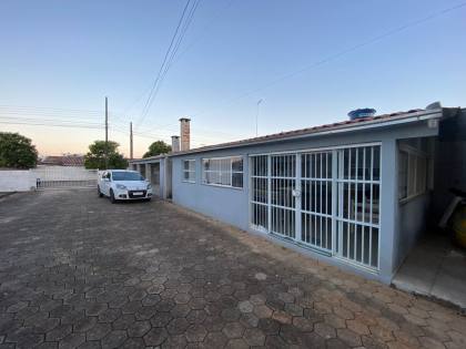 Casa na praia mobiliada em condomínio fechado