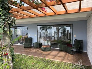 Casa Alto Padrão em Penha com Vista Mar