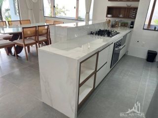 Casa Alto Padrão em Penha com Vista Mar