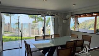 Casa Alto Padrão em Penha com Vista Mar