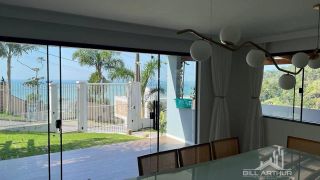 Casa Alto Padrão em Penha com Vista Mar