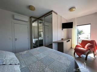 Casa Alto Padrão em Penha com Vista Mar