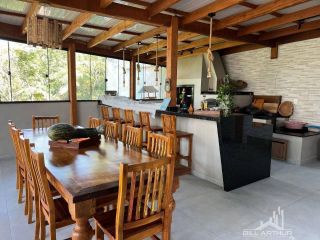 Casa Alto Padrão em Penha com Vista Mar