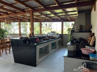 Casa Alto Padrão em Penha com Vista Mar