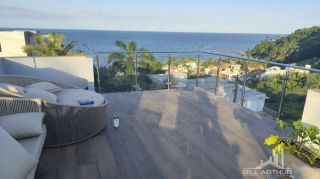 Casa Alto Padrão em Penha com Vista Mar