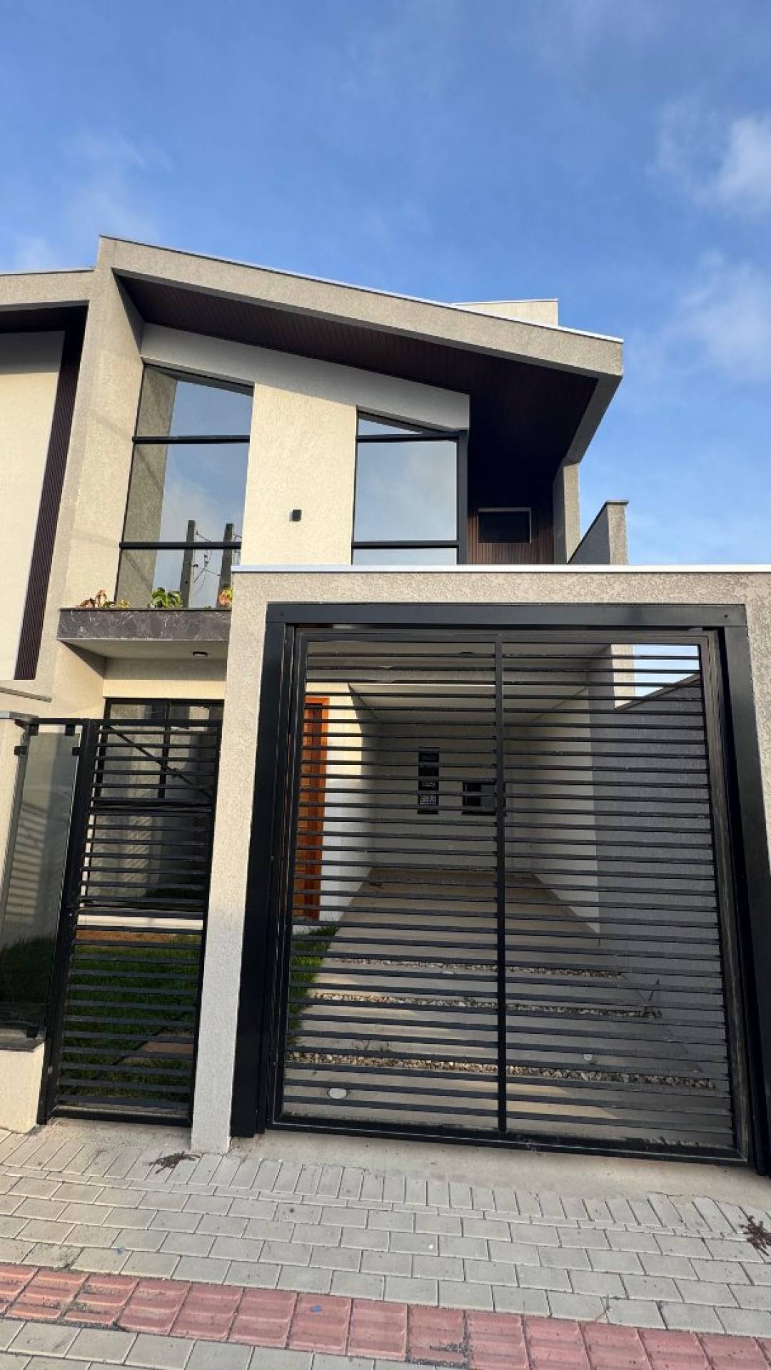 Sobrado na praia de alto padrão