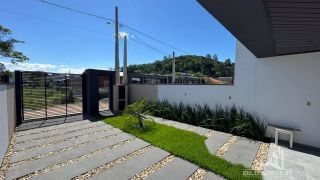 Sobrado na praia de alto padrão