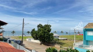 Sua casa na praia com piscina a 100 metros do mar