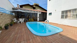 Sua casa na praia com piscina a 100 metros do mar