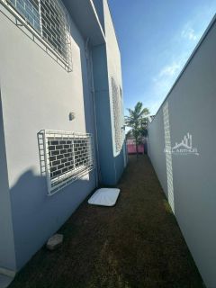 Casa na praia com piscina a pouco passos do mar