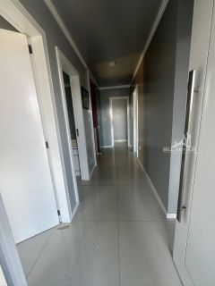 Casa na praia com piscina a pouco passos do mar