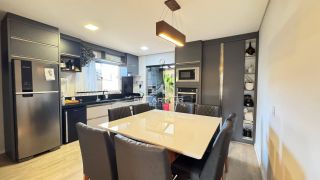 O seu sobrado mobiliado na praia está te esperando