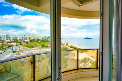 A sua cobertura duplex com vista mar está te esperando