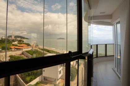 A sua cobertura duplex com vista mar está te esperando