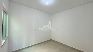 Sobrado na praia à 200 metros do mar