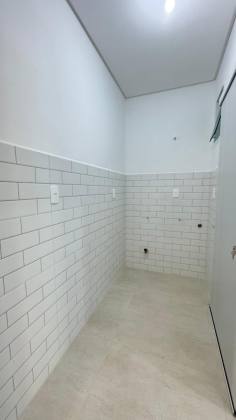 Sobrado na praia à 200 metros do mar