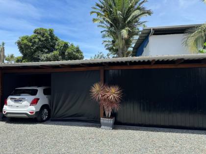 Casa de Praia à Venda em Penha/SC – Um investimento que une lazer e alta rentabilidade!