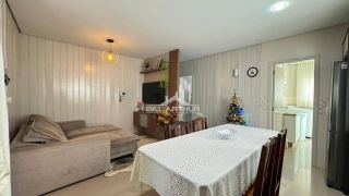 Casa na praia de Balneário Piçarras com piscina para locação anual