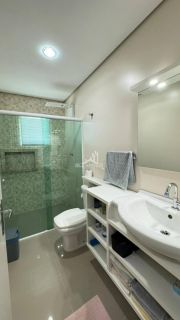 Casa na praia de Balneário Piçarras com piscina para locação anual