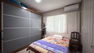 Casa na praia de Balneário Piçarras com piscina para locação anual