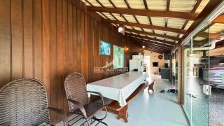 Casa na praia de Balneário Piçarras com piscina para locação anual