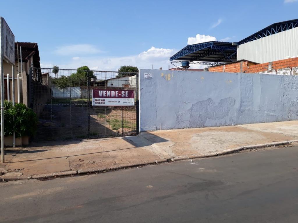 Área à venda, 720 m² por R$ 480.000,00 - Centro - Várzea Grande/MT