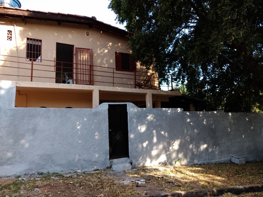 Casa com 4 dormitórios à venda, 208 m² por R$ 270.000,00 - Cristo Rei - Várzea Grande/MT