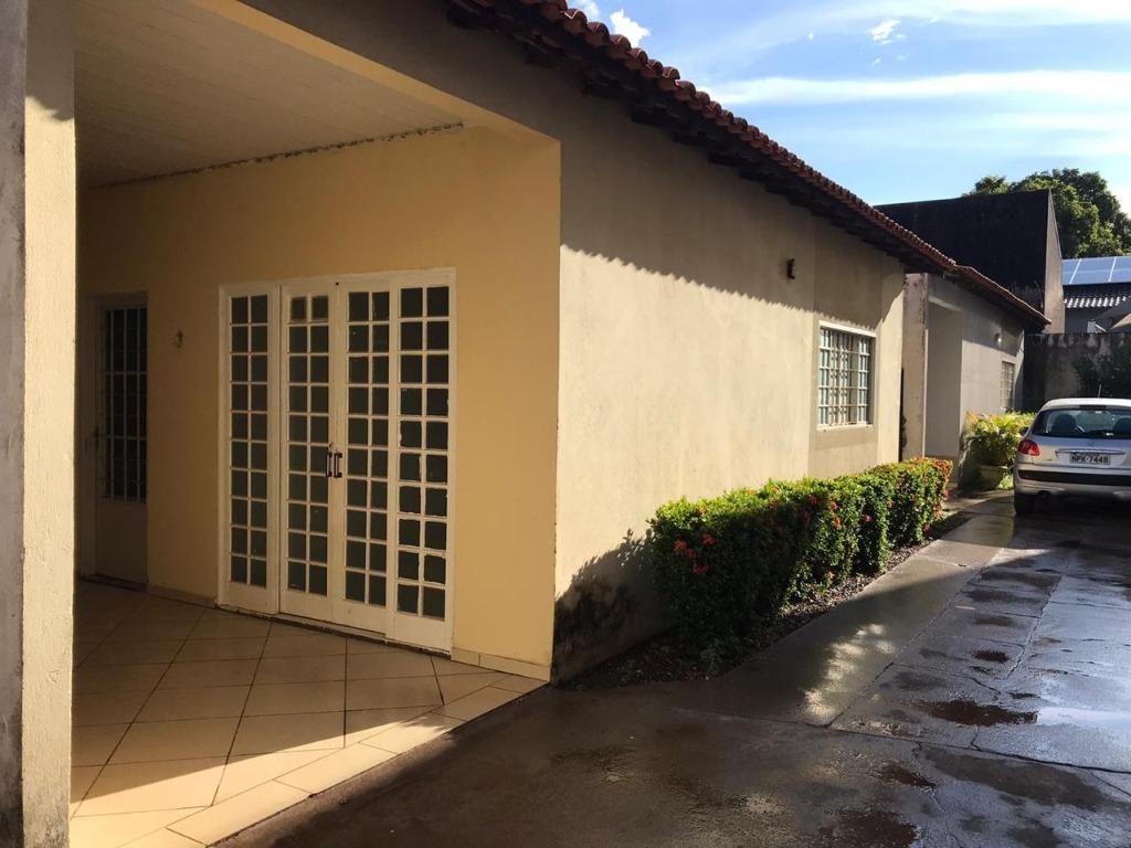 Casa em condominio proximo ao aeroporto !!!