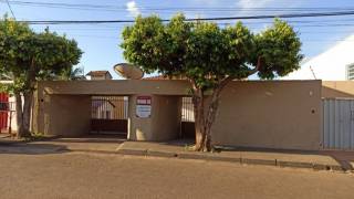 Otima Casa espaçosa , com 4 quartos localizada no bairro Costa Verde