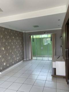 Sobrado Para Vender com 3 quartos 1 suítes no bairro Vila Ipase em Várzea Grande