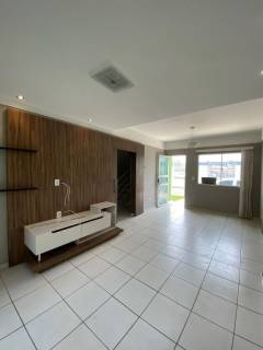 Sobrado Para Vender com 3 quartos 1 suítes no bairro Vila Ipase em Várzea Grande