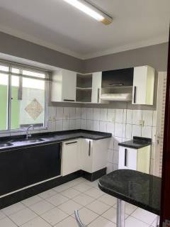 Sobrado Para Vender com 3 quartos 1 suítes no bairro Vila Ipase em Várzea Grande