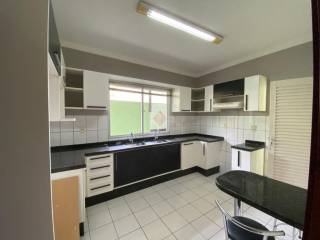 Sobrado Para Vender com 3 quartos 1 suítes no bairro Vila Ipase em Várzea Grande