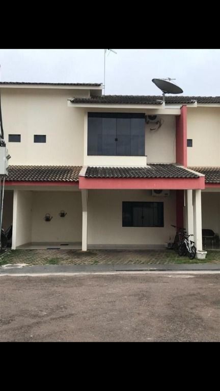 Sobrado lindo com 3 quartos.