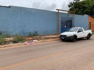 Predio Comercial em Avenida Movimentada