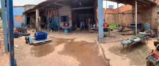 Predio Comercial em Avenida Movimentada