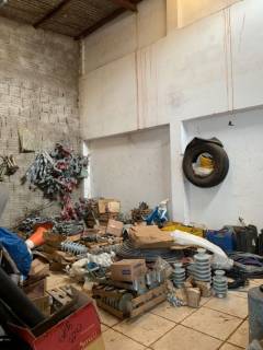 Predio Comercial em Avenida Movimentada