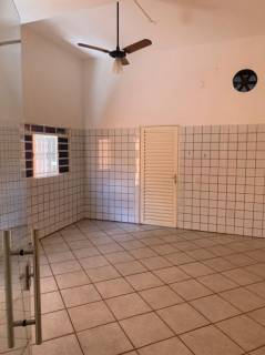 Prédio de 2 andares.