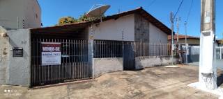 Casa linda com 4 quartos.