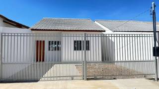 Casa linda com 3 quartos.