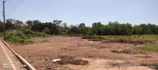 Área com 10 mil m² à venda.