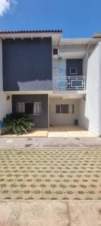 Belo sobrado com 3 quartos.