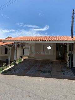 Linda casa reformada no  Condomínio Terra Nova!
