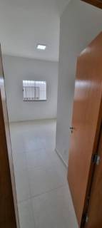 Ótima casa com 2 quartos.