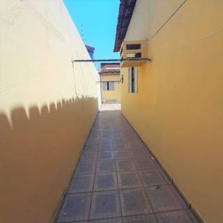 Ótima casa com 3 partes.